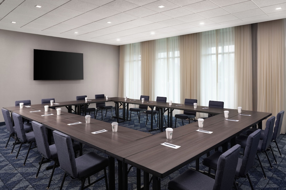 Courtyard by Marriott Lake City 36/50