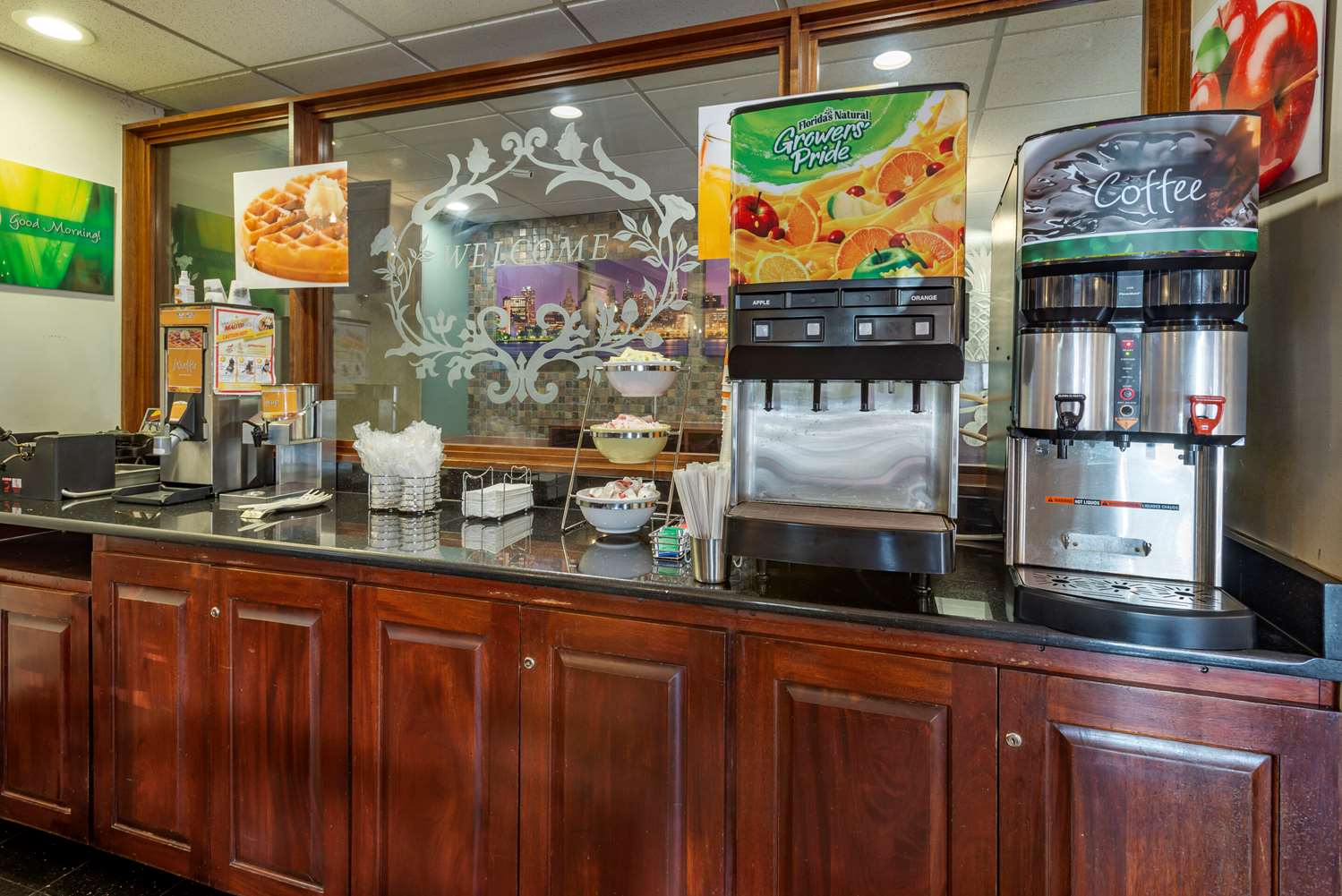 restaurant cafeteria