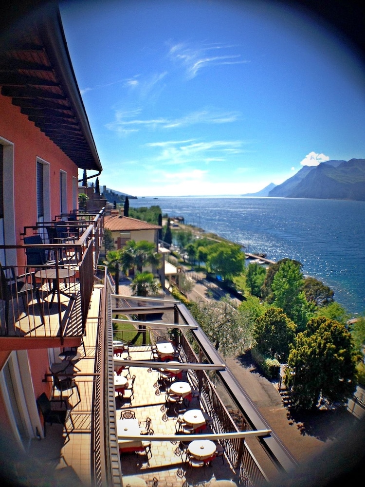 Hotel Villa Carmen 45/50