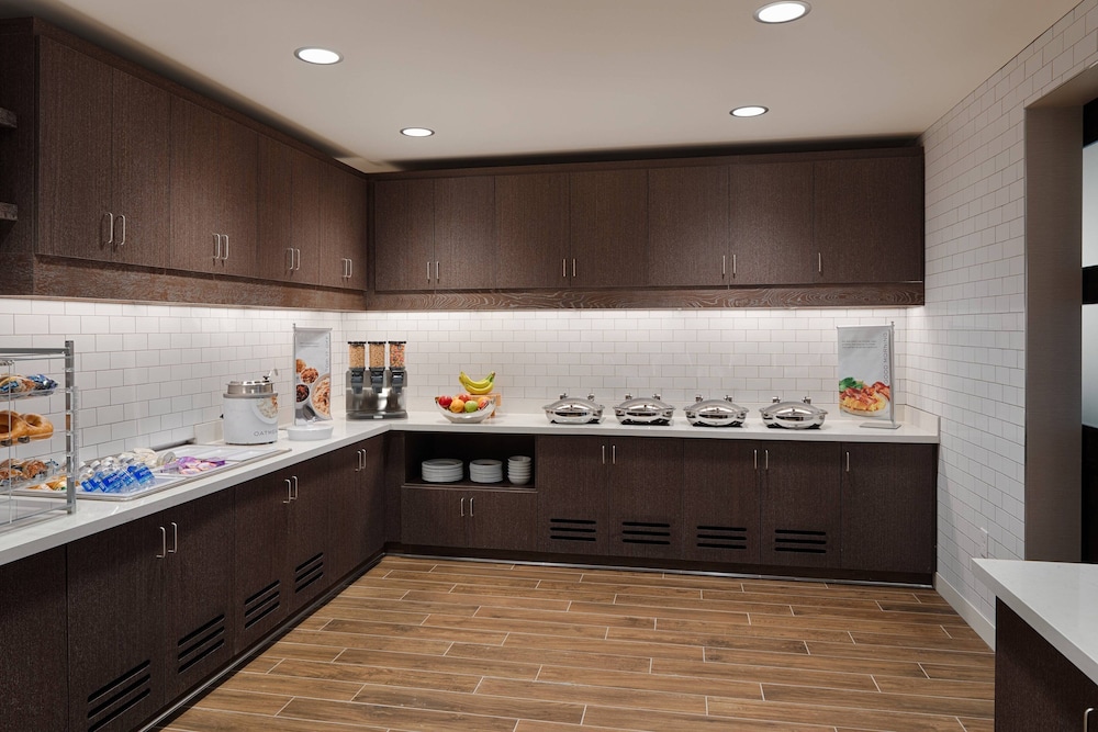 Residence Inn by Marriott Columbus Airport 36/42