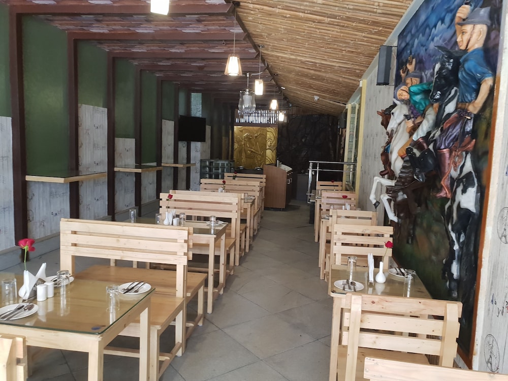 Arna Hotel 25/28