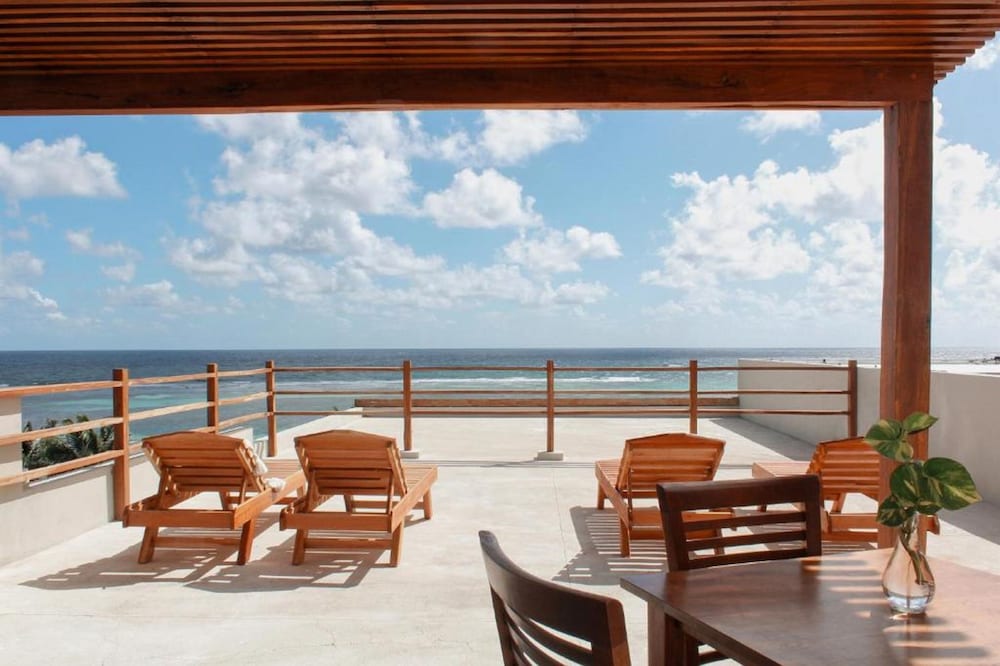 Noah Beach Hotel and Suites 43/55