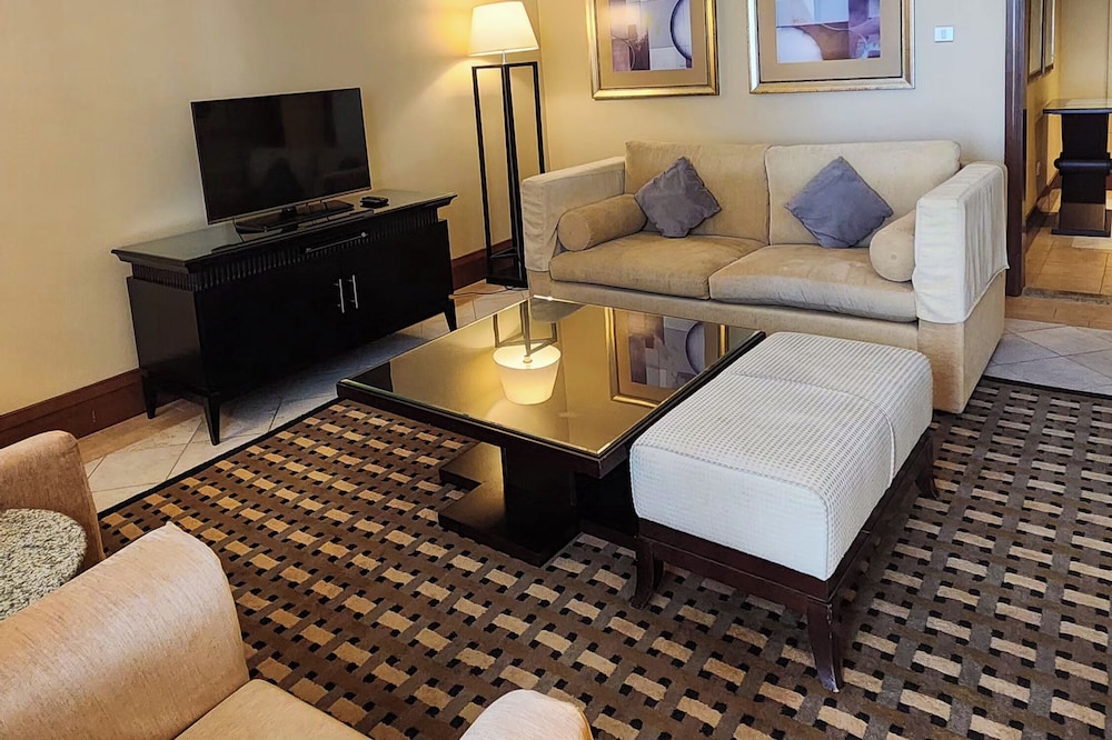Sheraton Khalidiya Hotel 52/70