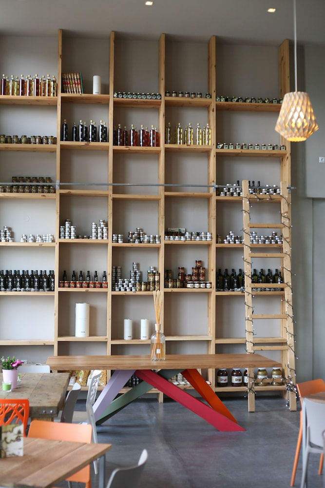 Oniropetra Boutique Hotel 1/75