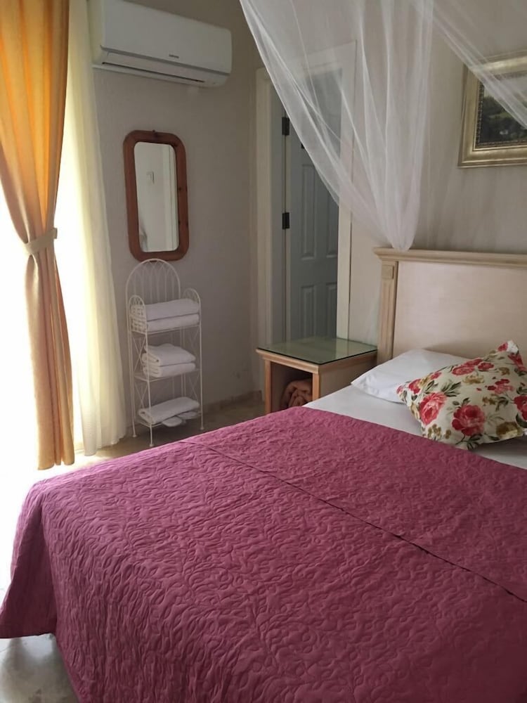 Melaike Otel 17/72