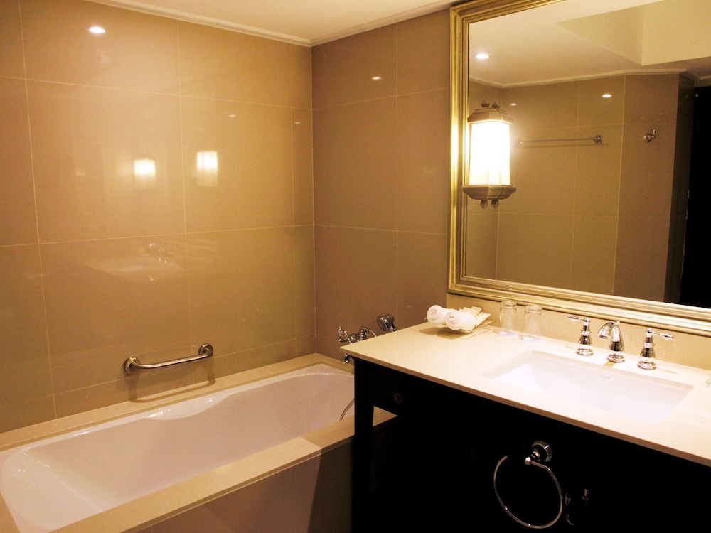 Dusit Thani Hua Hin 37/94