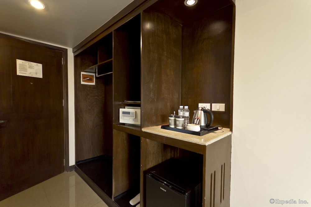 Mandarin Plaza Hotel 52/53