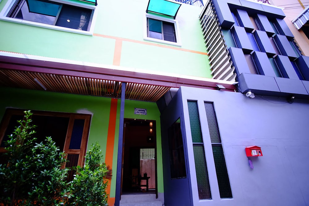 Nap Corner Hostel 1/18