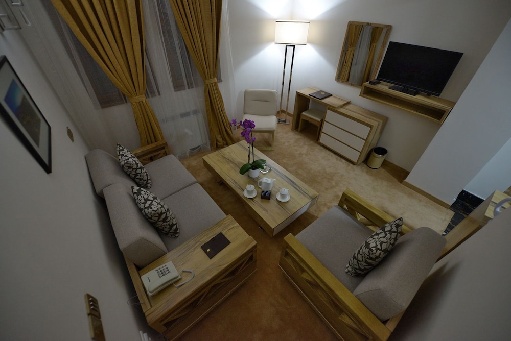 BUSHI RESORT AND SPA HOTEL 36/50