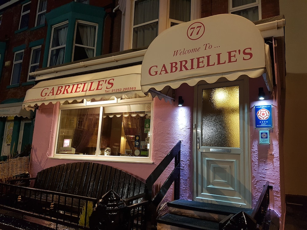 Gabrielle's Hotel 2/44