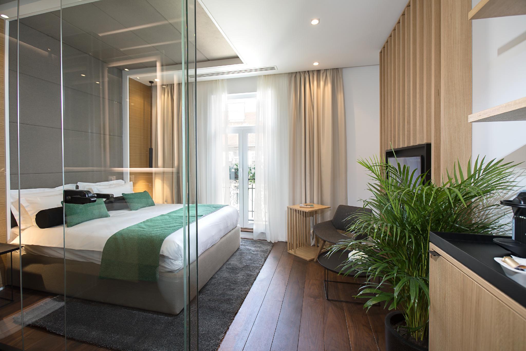 Room, Double Bed