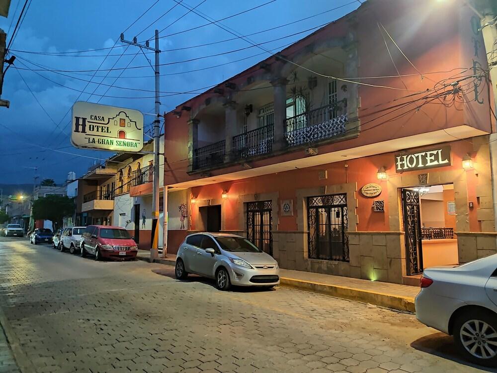 Hotel Casa La Gran Senora 26/31