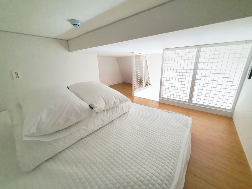 Yolo Guesthouse - Hostel 16/50