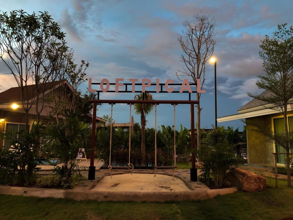 Loftpical Resort 11/49