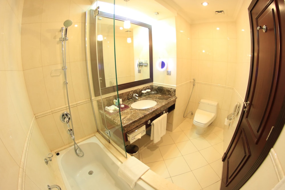 Grand Regal Hotel 57/60