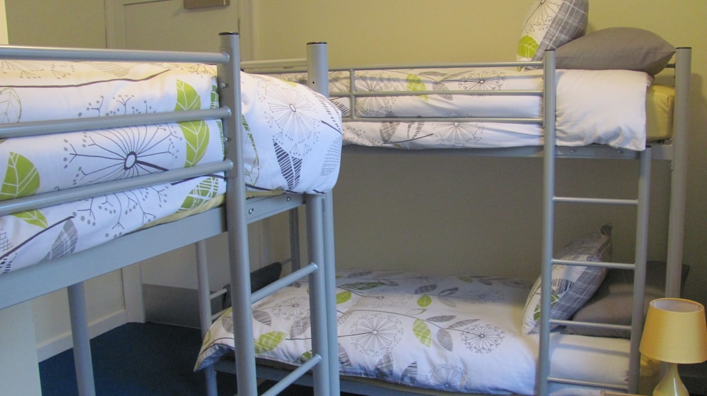 Barholm Accommodation 12/30
