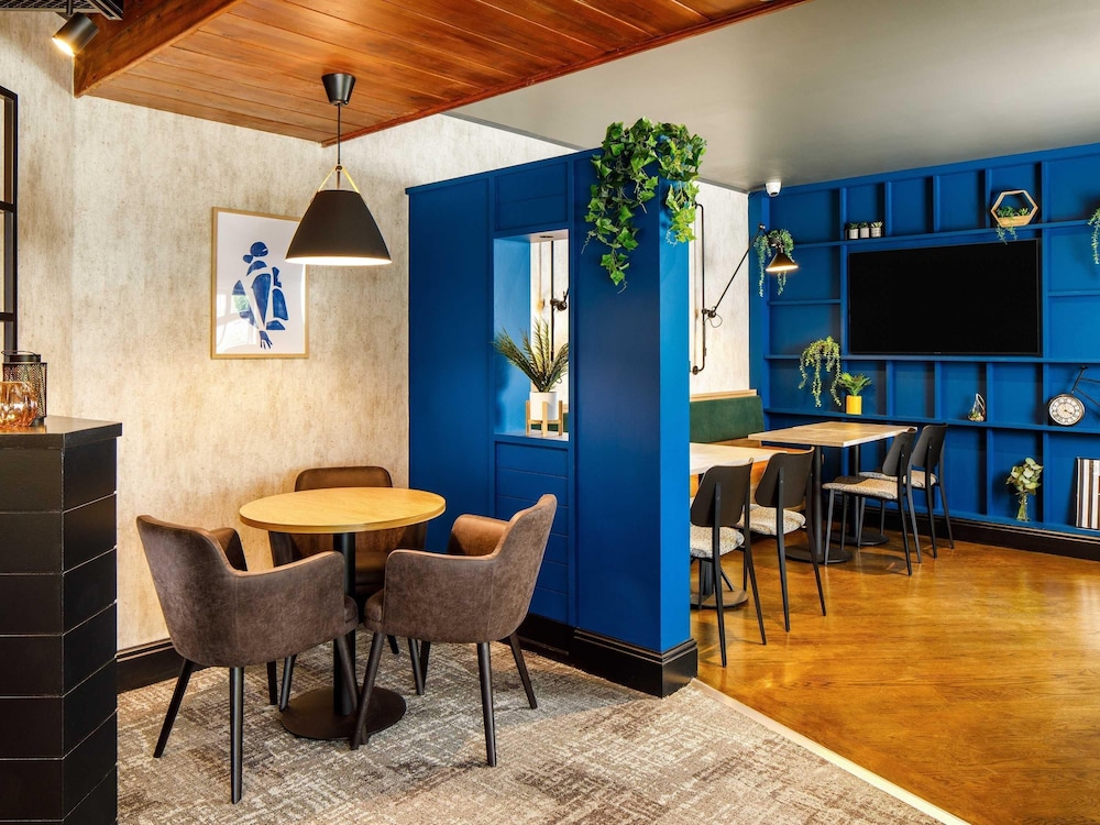 ibis Wakefield East Castleford 29/45