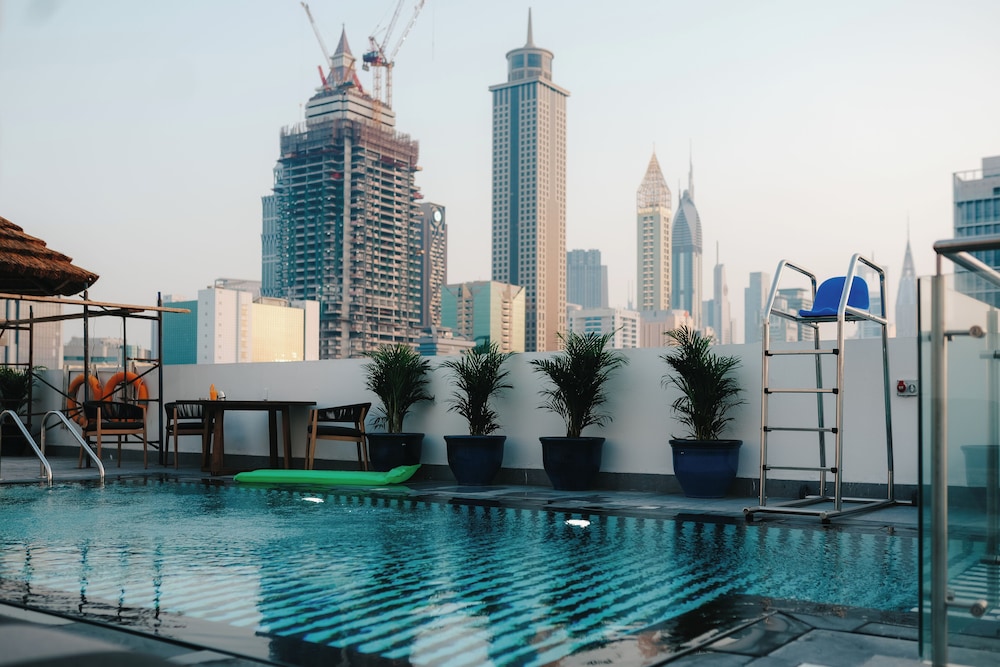 Shada Hotel Dubai 71/73