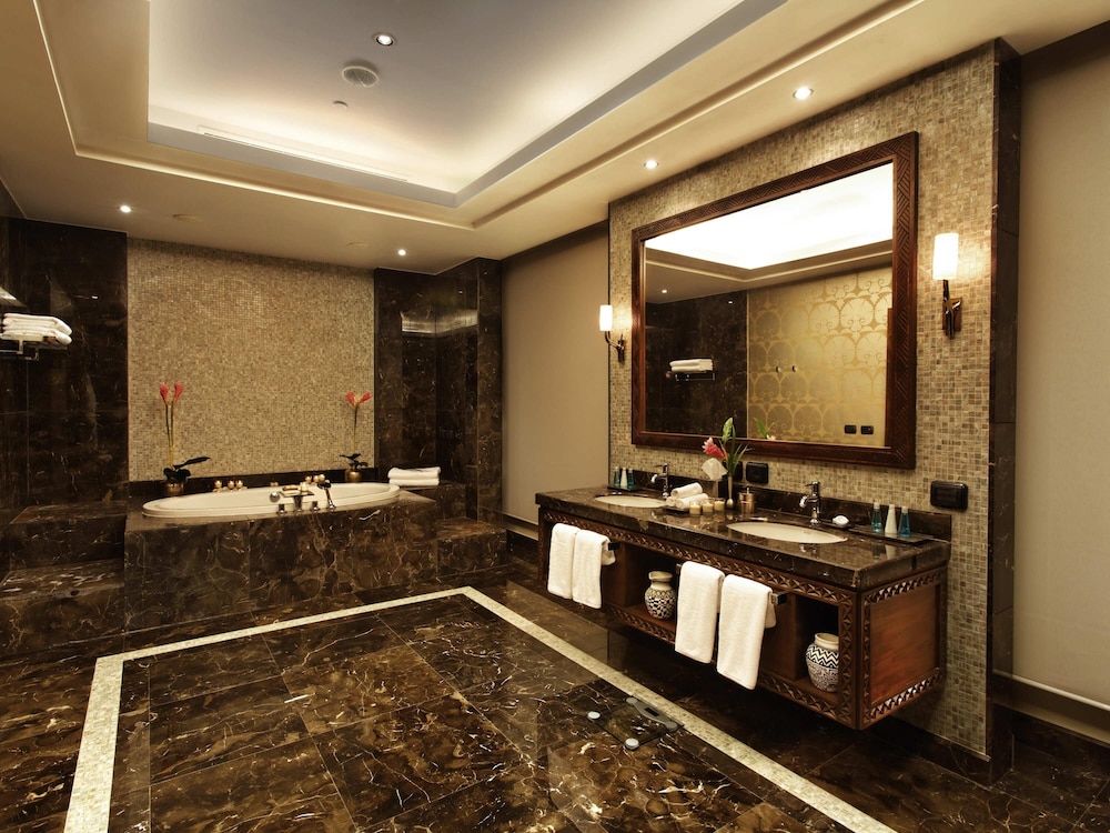 Movenpick Ambassador Hotel Accra 23/50