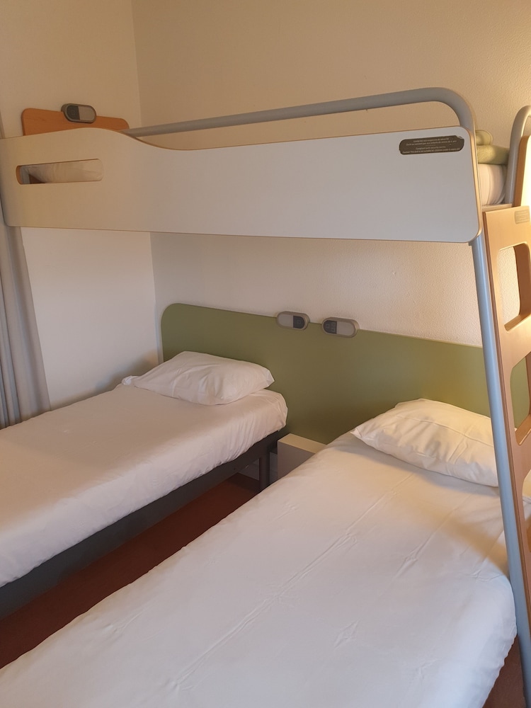 Ibis Budget Roanne 33/63