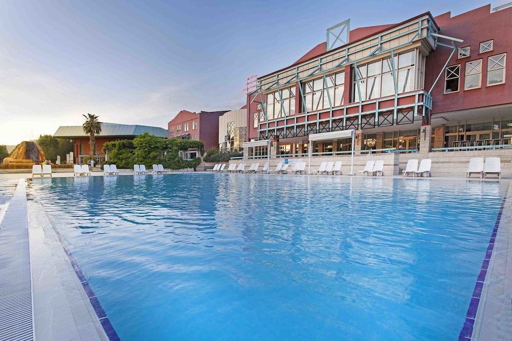 Polat Thermal Hotel 56/66