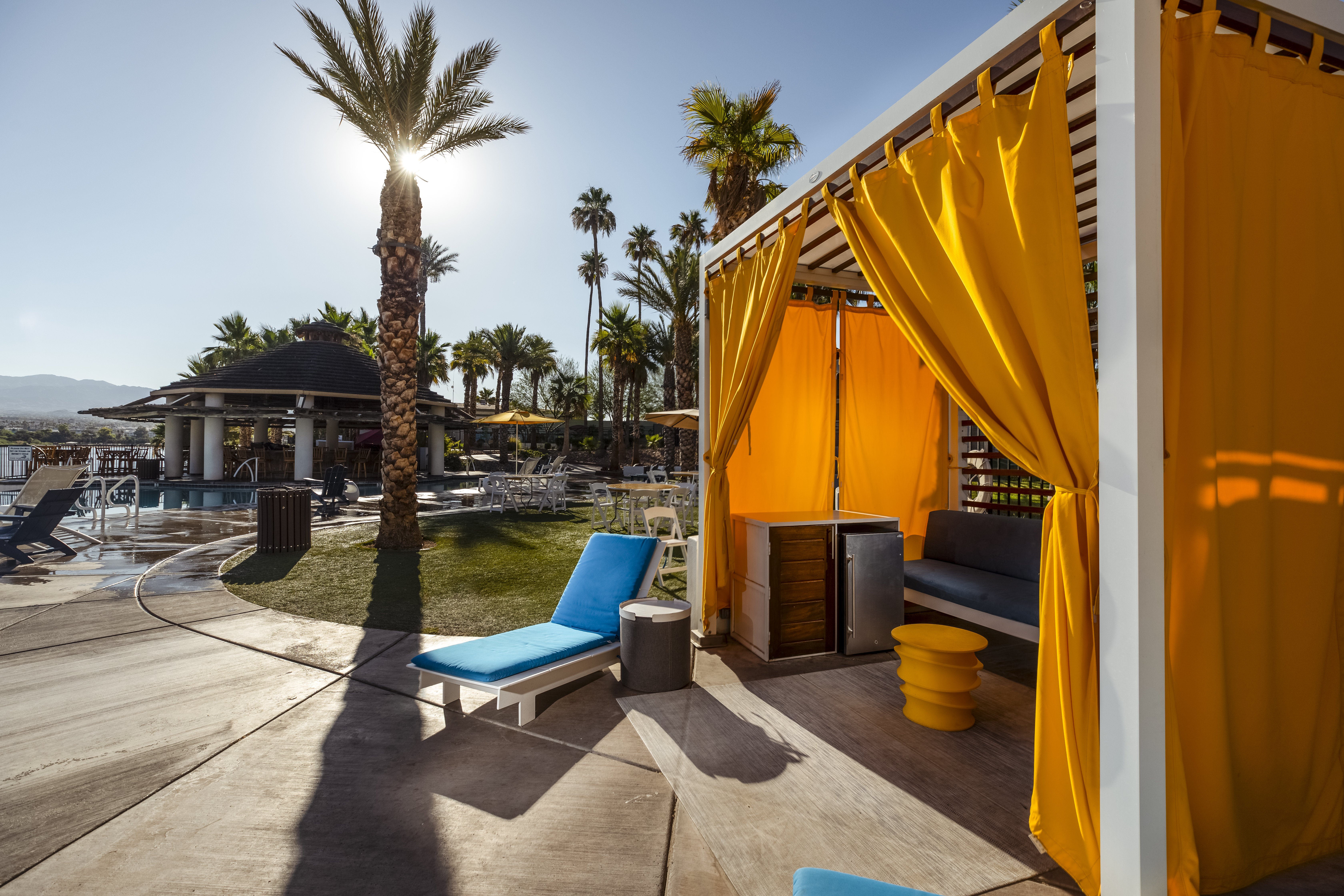 The Nautical Beachfront Resort 37/70