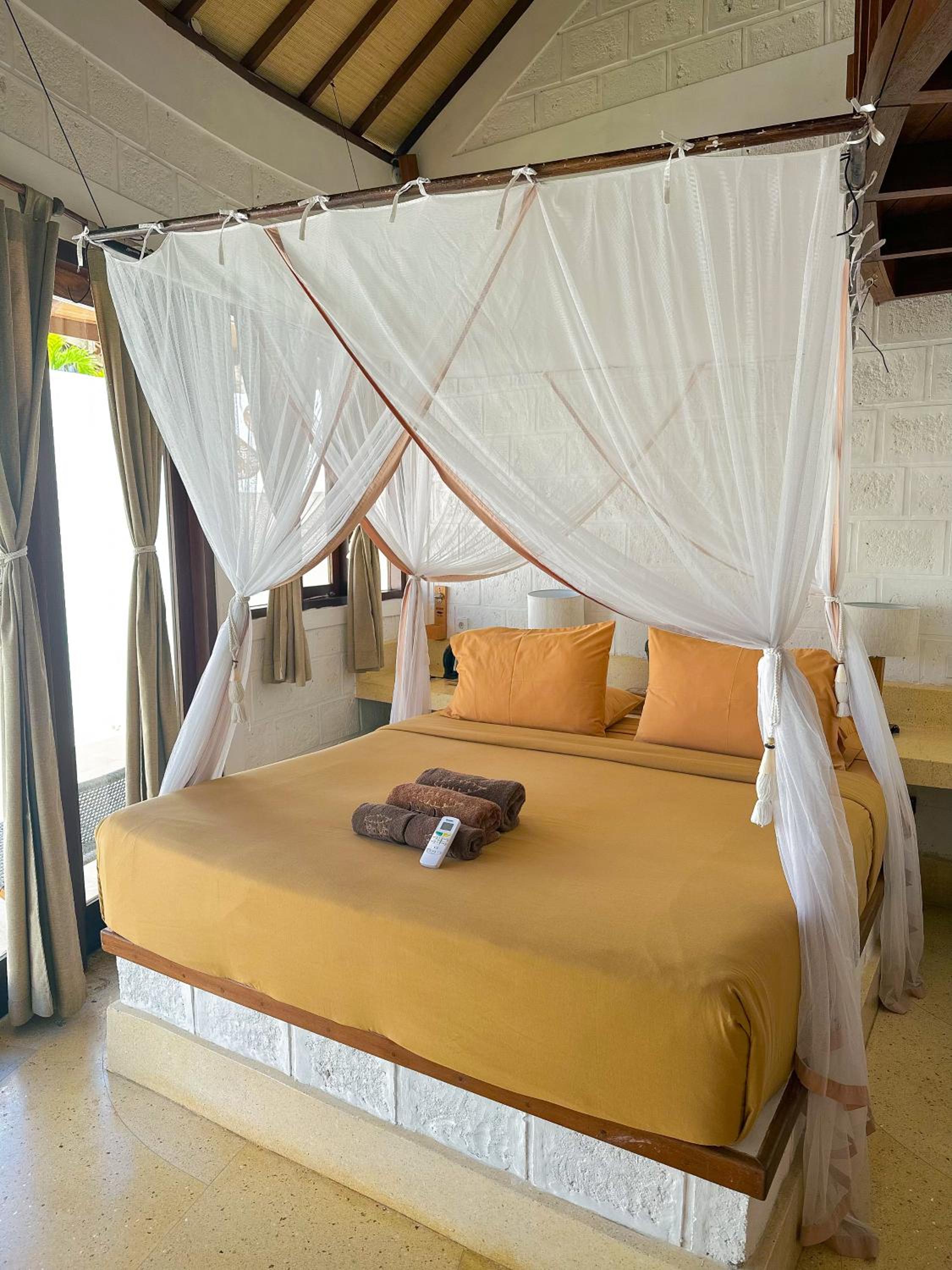 Friends or Family، Biu Biu Resort Bali 5/9