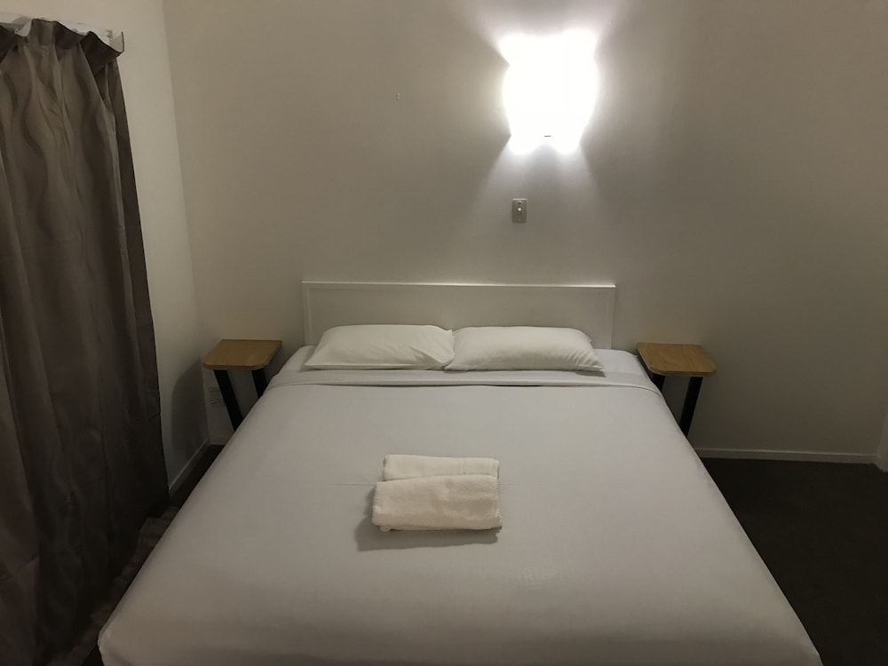 Siesta Motel 28/57