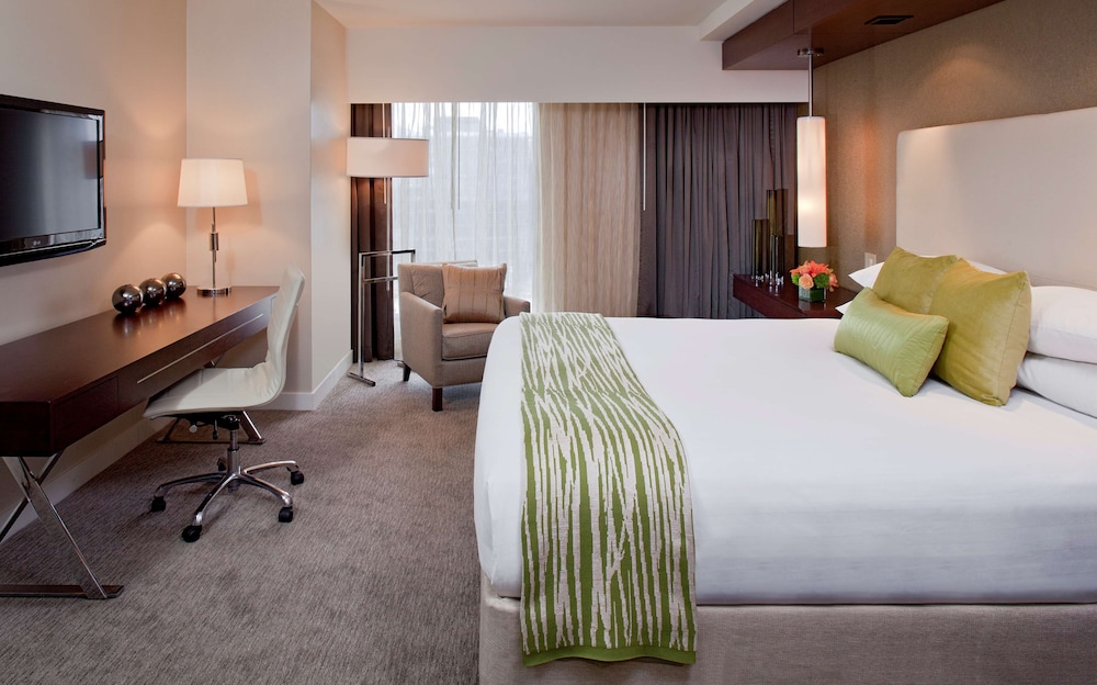 Grand Hyatt Washington 17/75