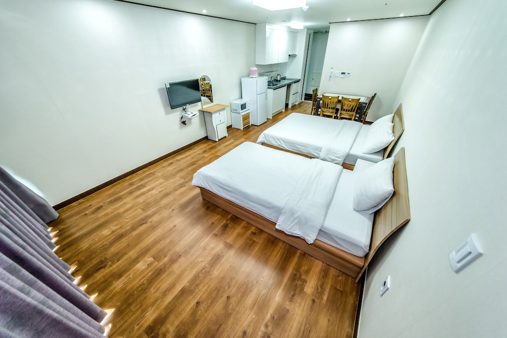 Rejina Pension 27/68