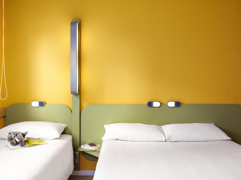 STANDARD, DOUBLE BED