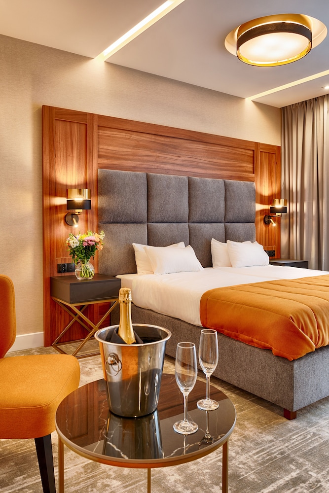 Grand Focus Hotel Szczecin 12/28