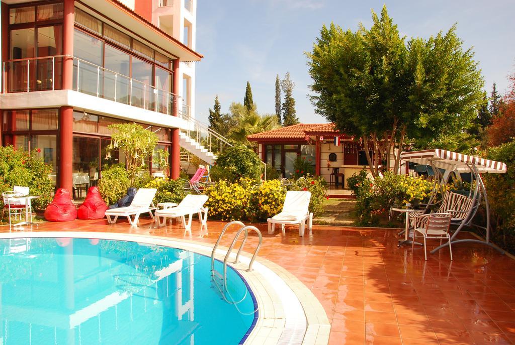 Carna Garden 45/46