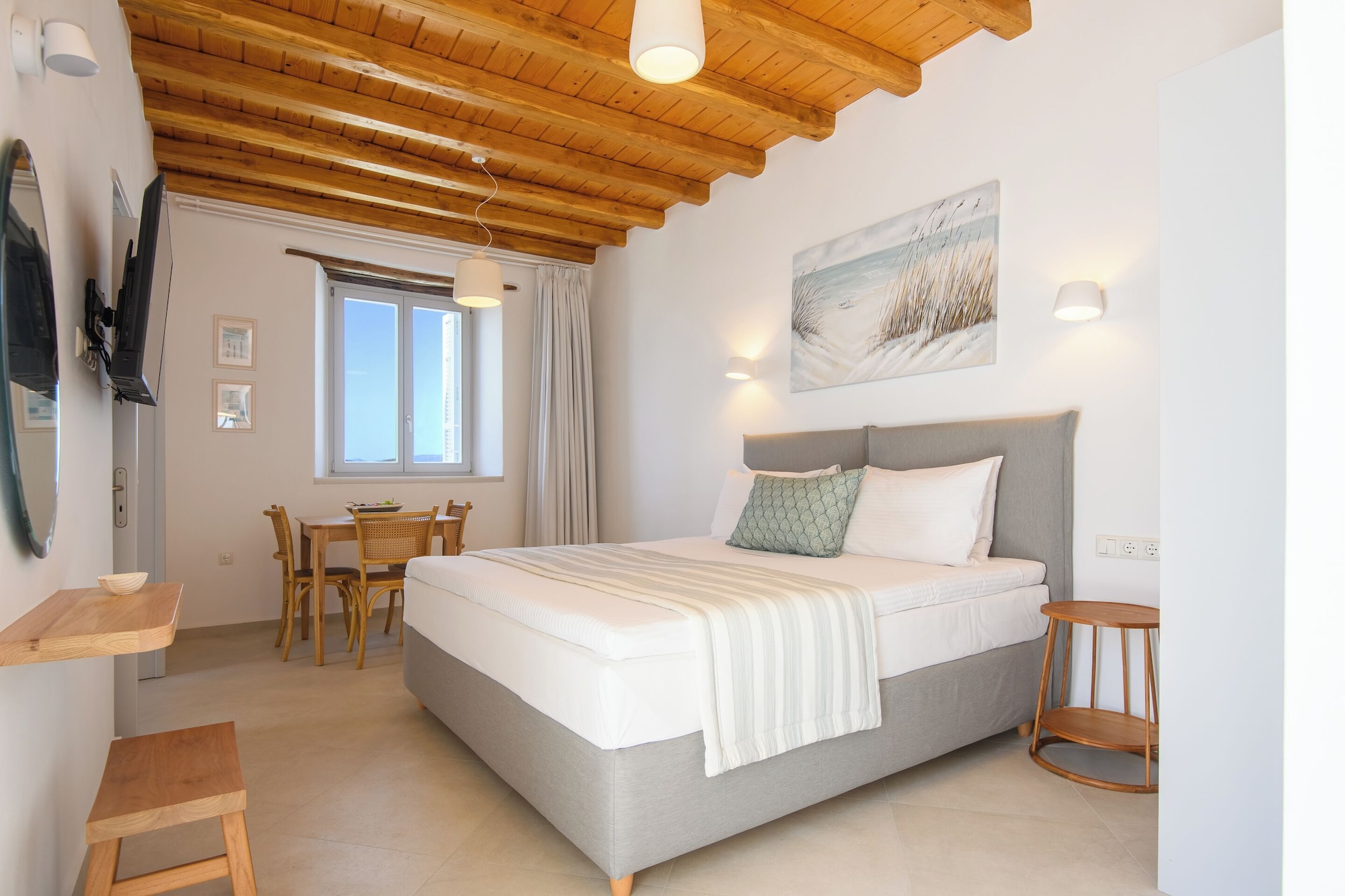 DELUXE, APARTMENT, KING BED, SEA VIEW, SOFA, BALCONY