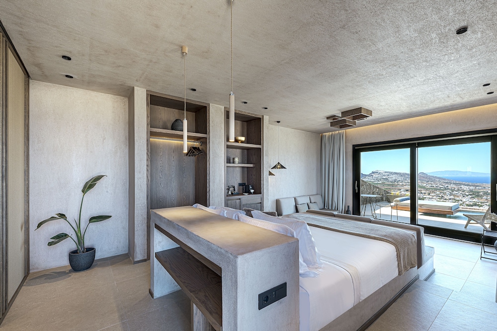 North Santorini Luxury Spa Hotel 20/50