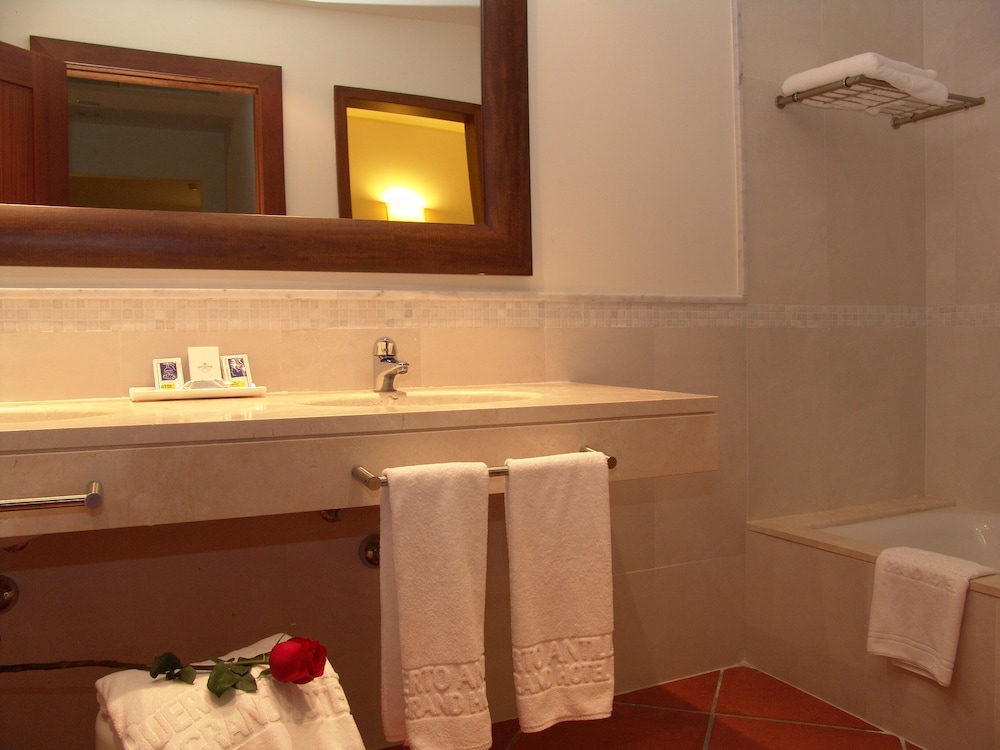 Puerto Antilla Grand Hotel 40/40