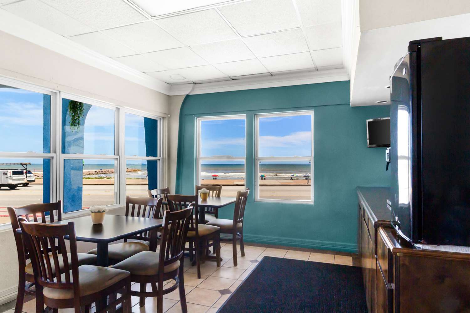 Econo Lodge Galveston Seawall, TX 9/22