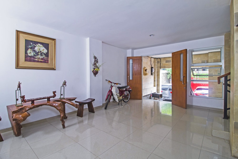 REDDOORZ NEAR CILANDAK TOWN SQUARE 33/40