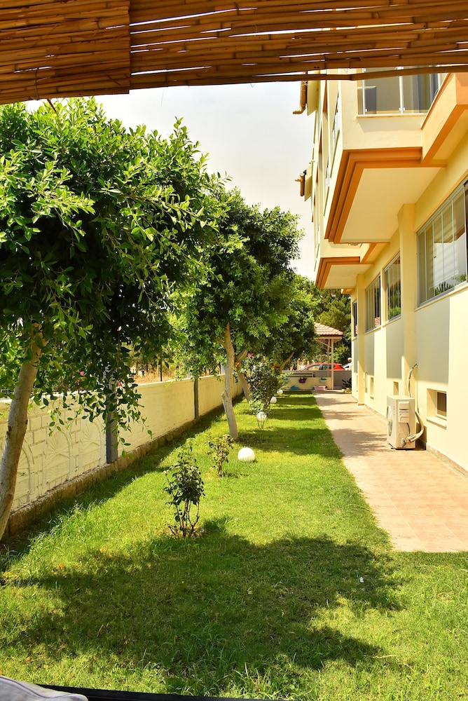 Nora Suit Hotel 44/50