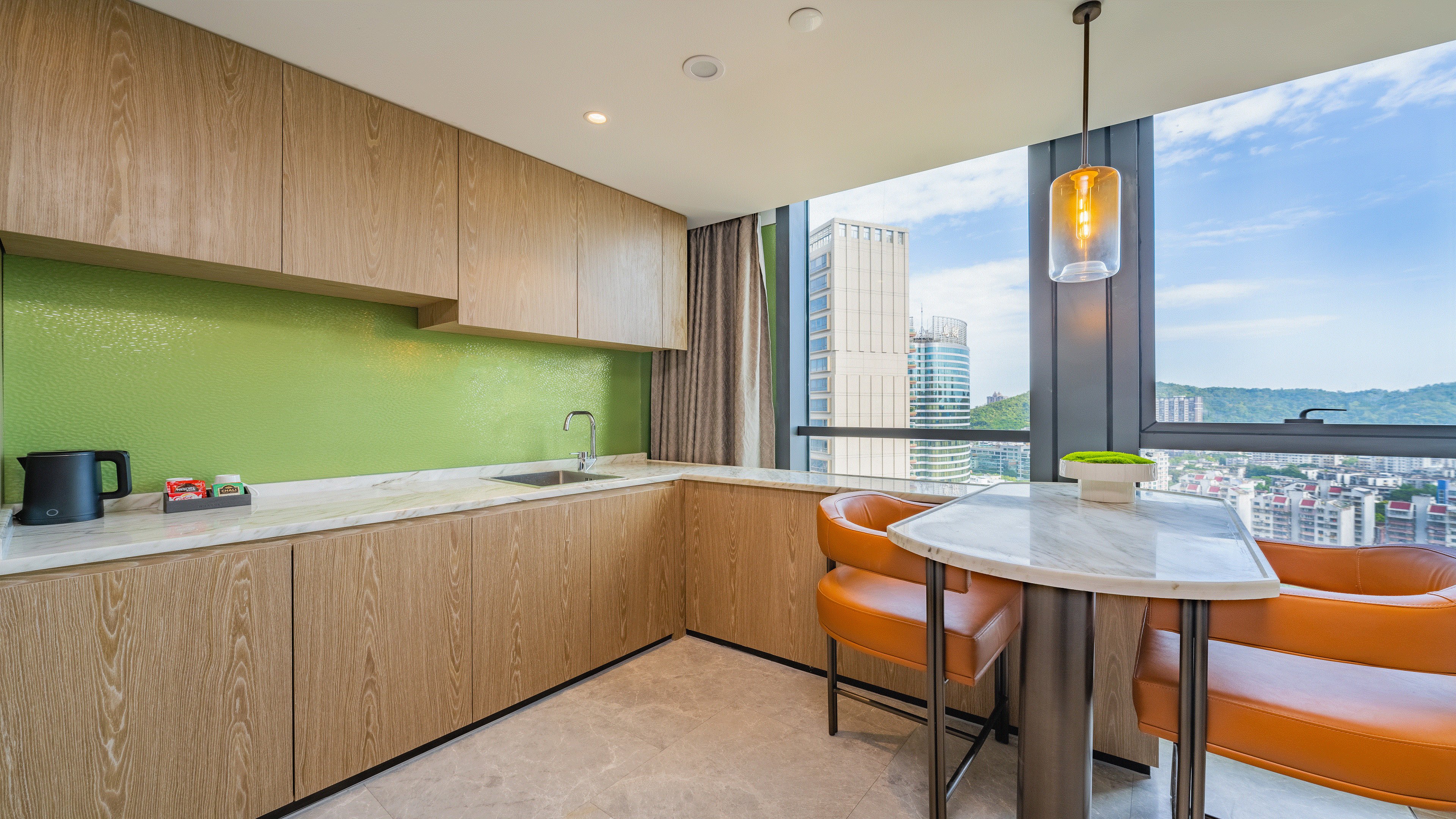 Holiday Inn Zhuhai City Center 39/50