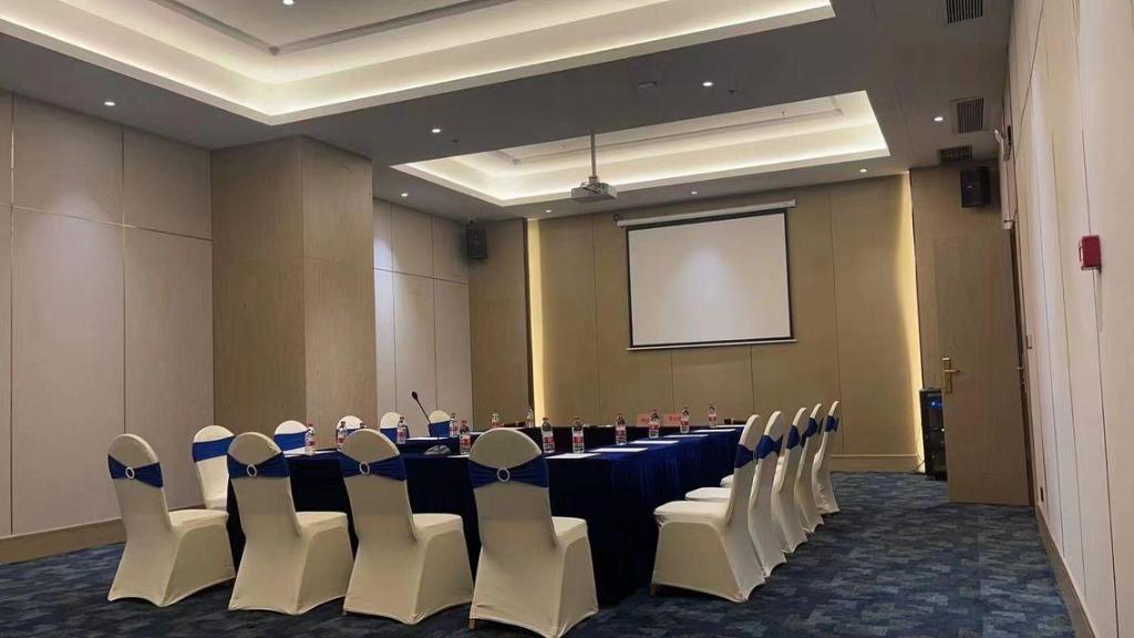 Kyriad Marvelous Hotel (Shenzhen Dayuncheng Center) 17/18