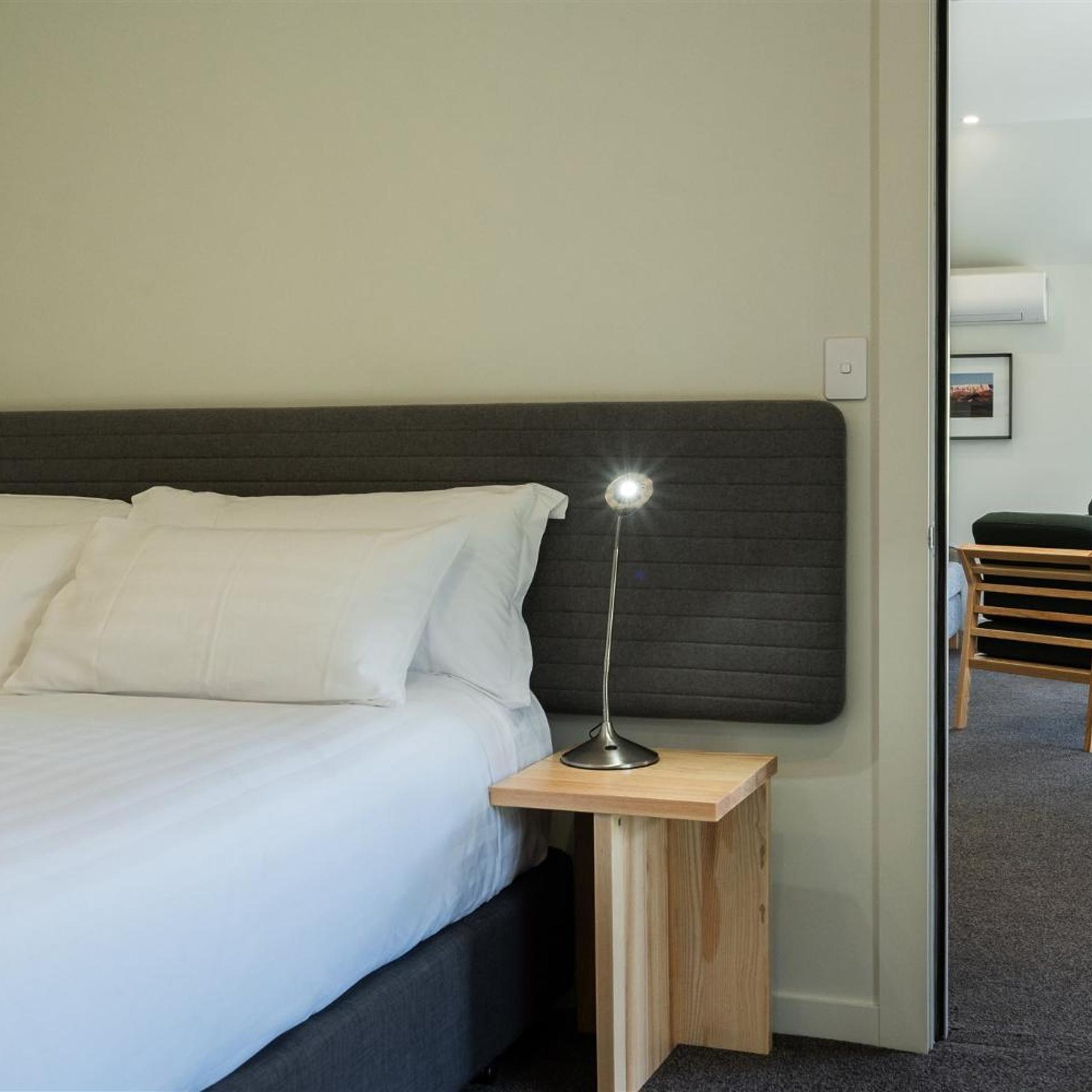 شقة بريميوم، Edgewater Hotel 5/10