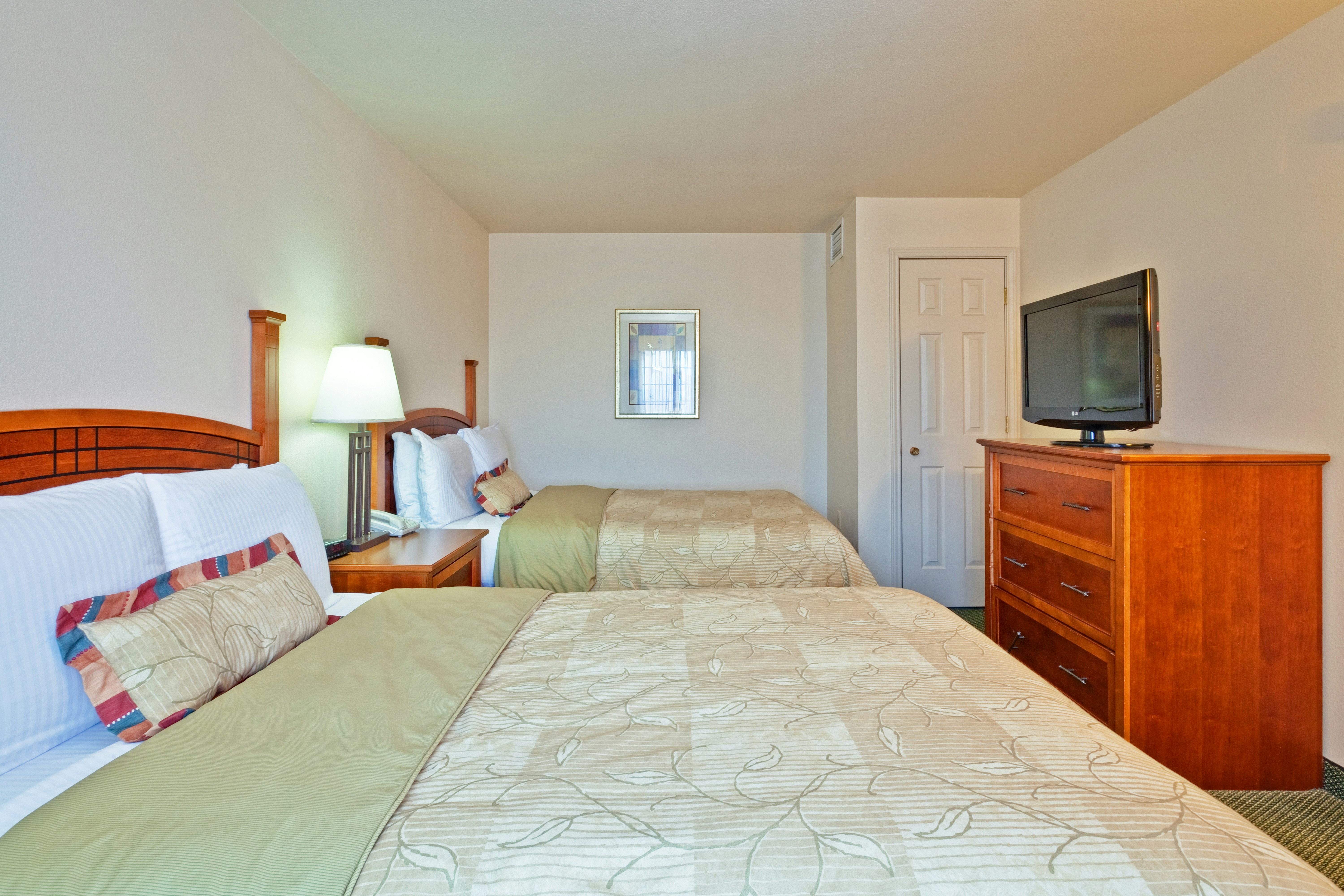 Staybridge Suites Chicago Glenview 15/58