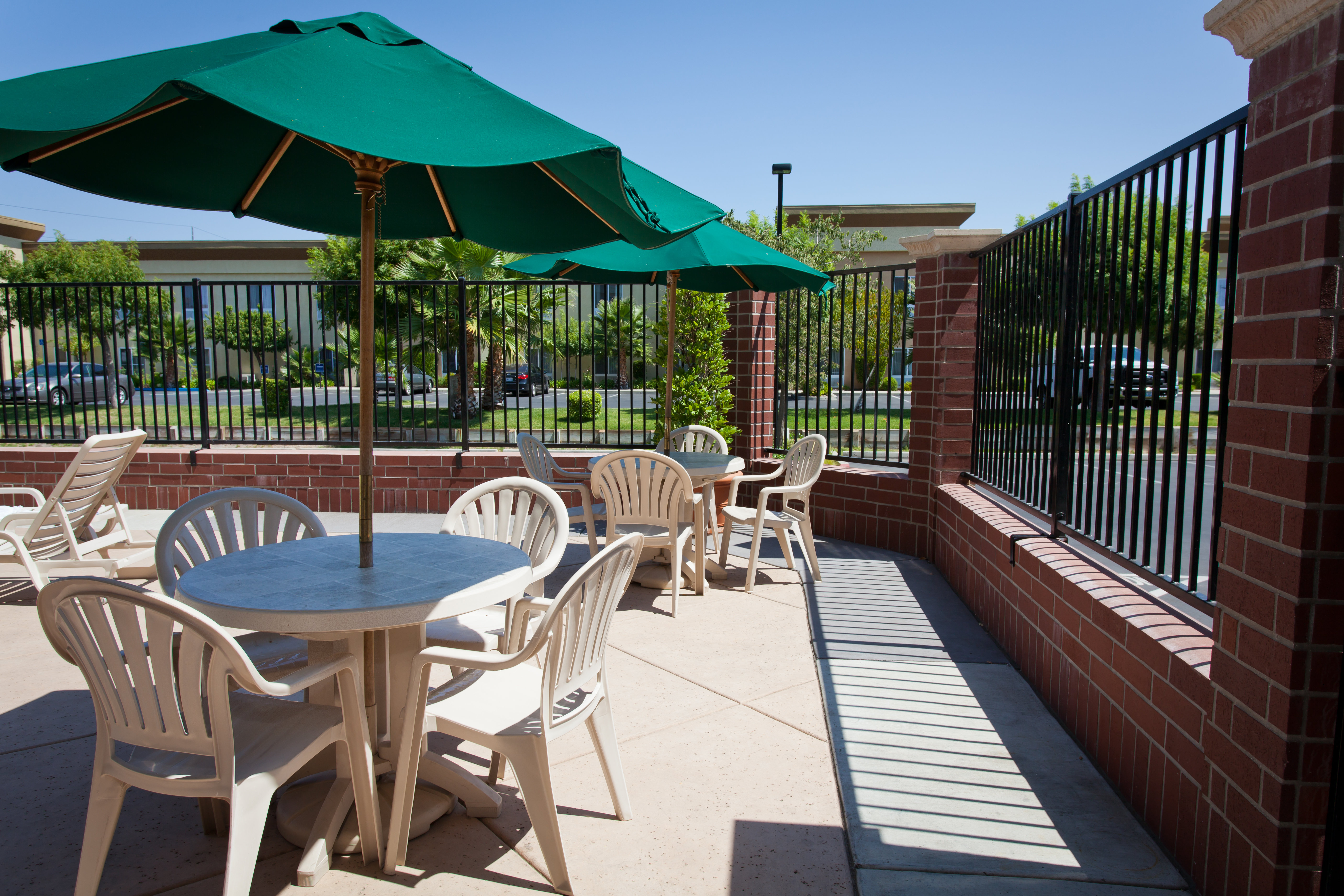 Holiday Inn Express Hotel Suites Sacramento Ne C 54/75