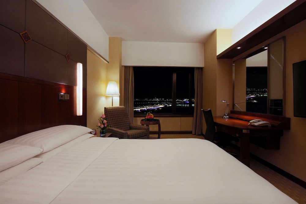 Shangri La Harbin 11/69