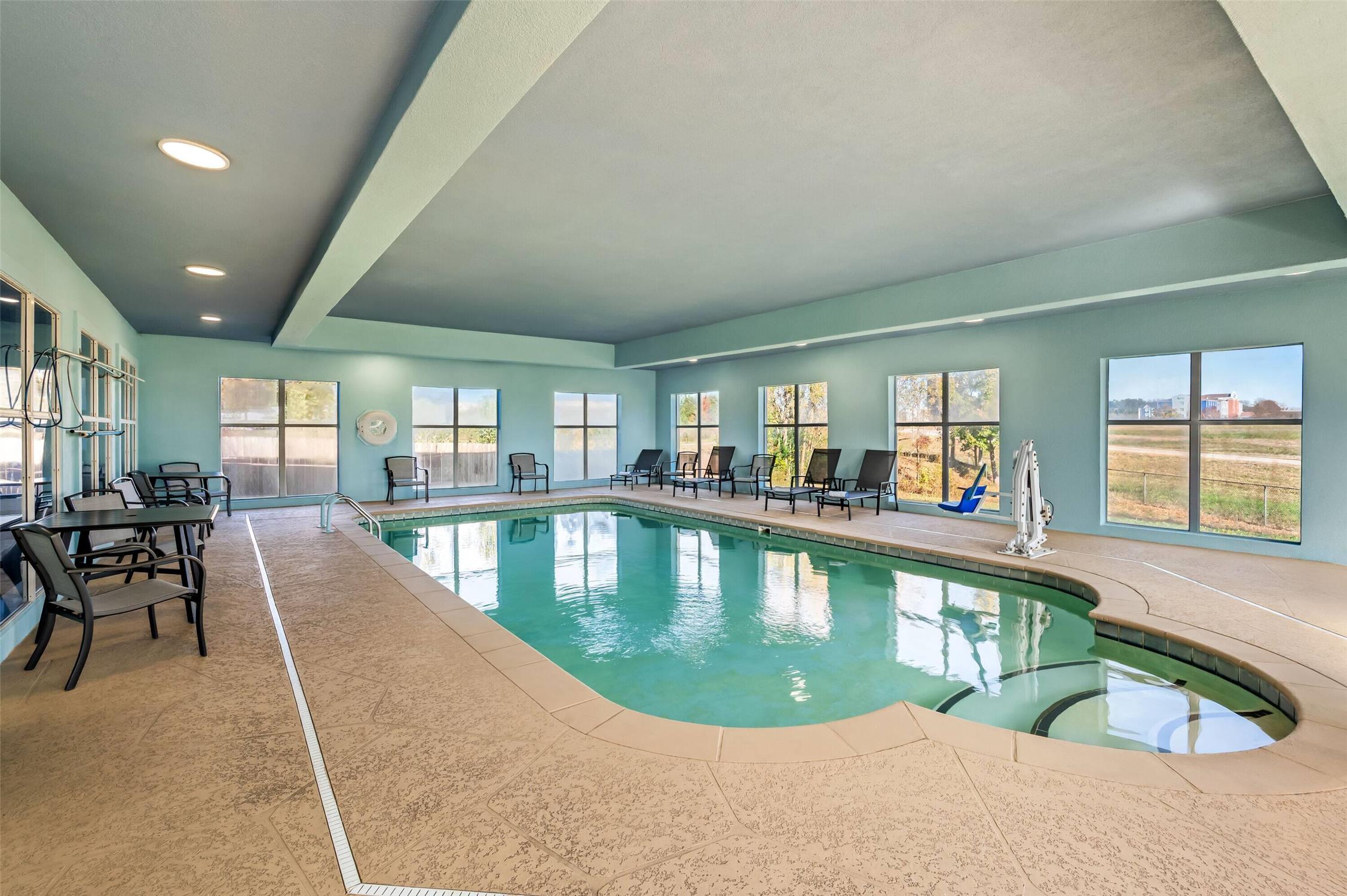 La Quinta Inn & Suites by Wyndham Searcy 13/32