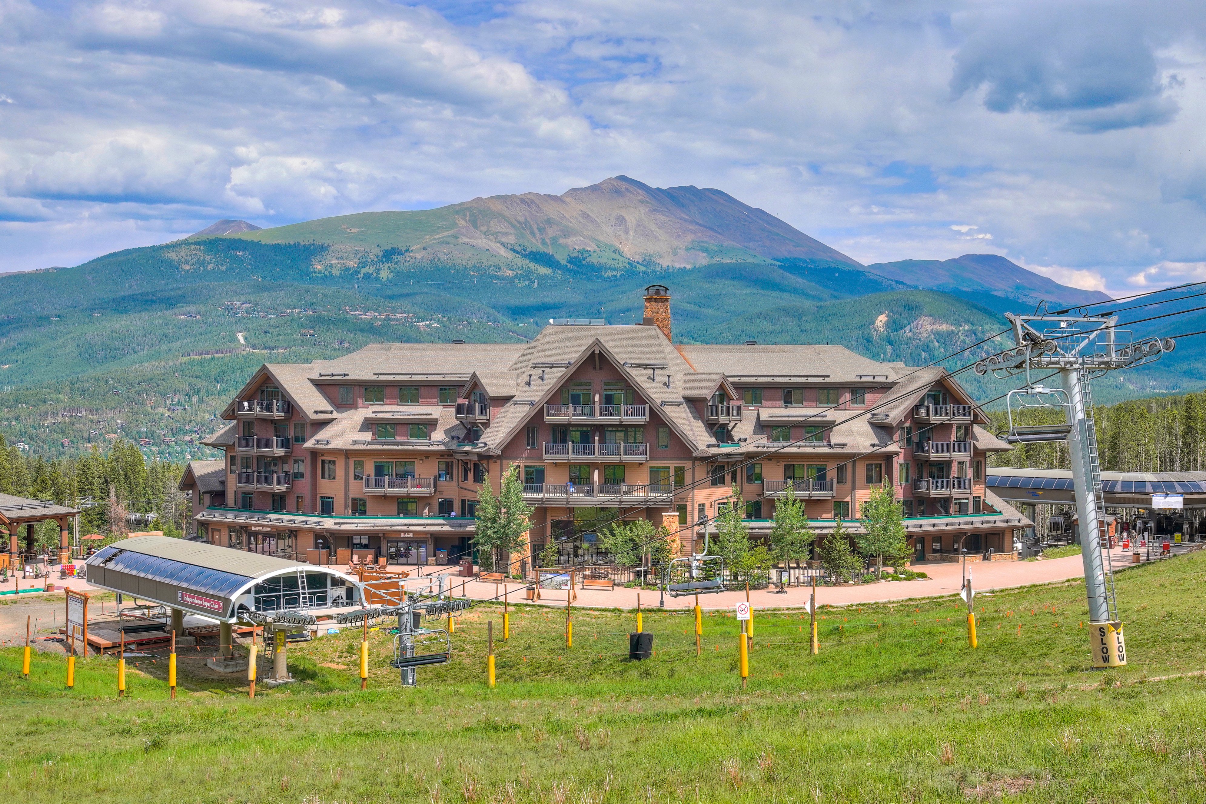 Crystal Peak Lodge 3/74