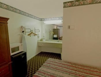 Americas Best Value Inn San Marcos 10/50