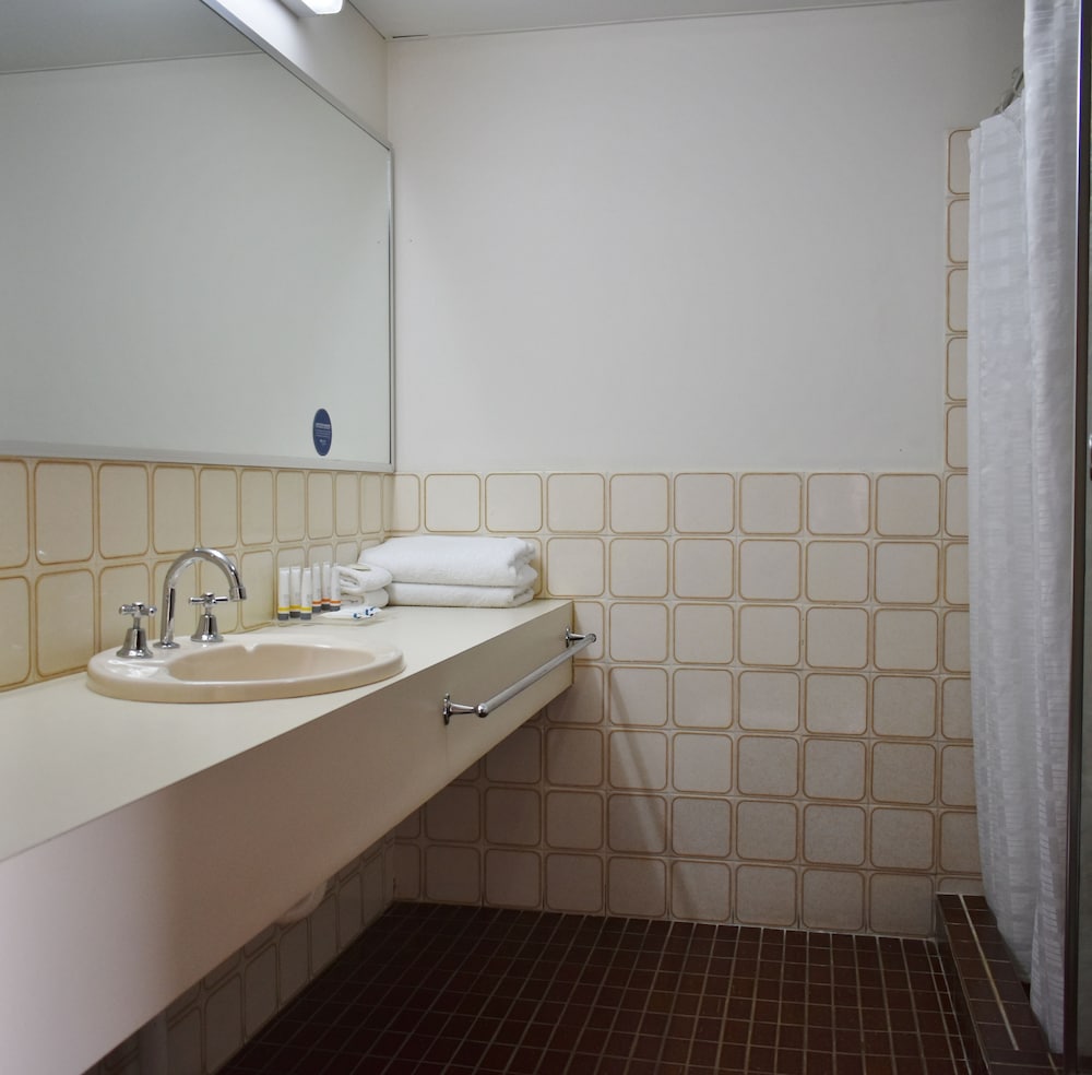 Admiral Motel Bunbury 25/59