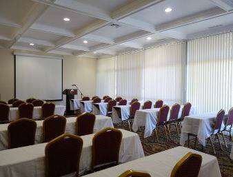 Ramada by Wyndham Sacramento 23/28